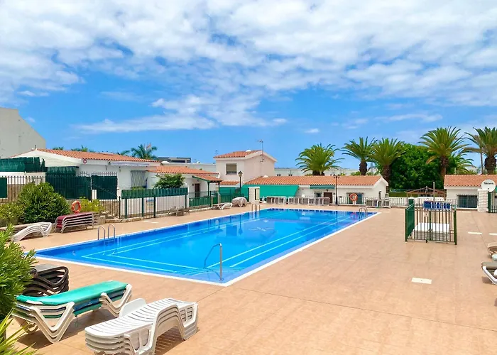 Adeje + Parking Адехе