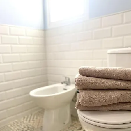 Adeje + Parking 아데제